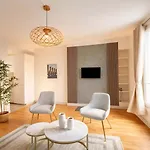 Modern Flat Near Bercy