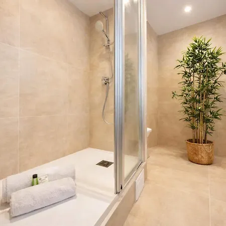 Modern Flat Near Bercy Appartamento